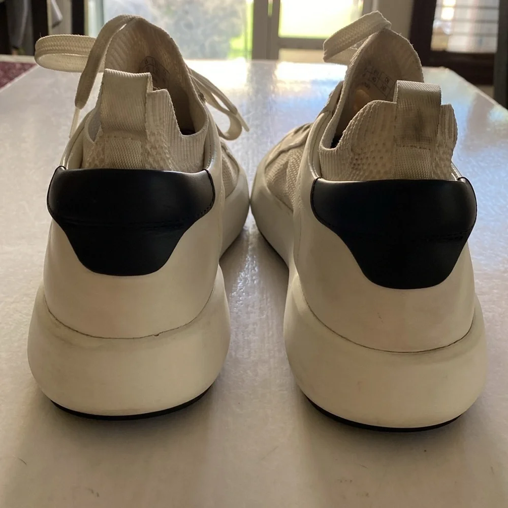 Stuart Weitzman Women’s White Leather with Mesh Fabric Sneakers Size 10 US